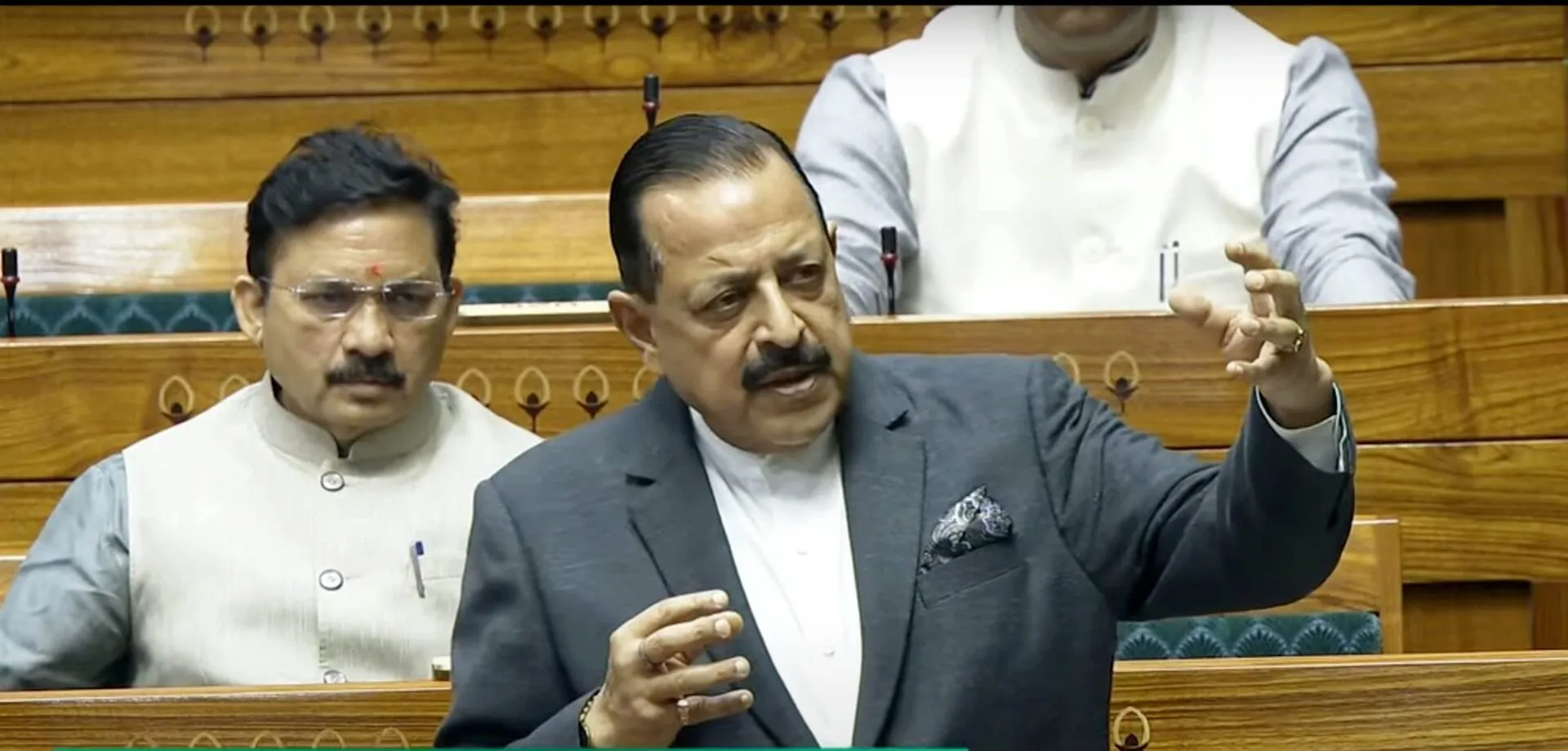 No Proposal to Increase or Decrease Retirement Age of Government Employees, Confirms Govt